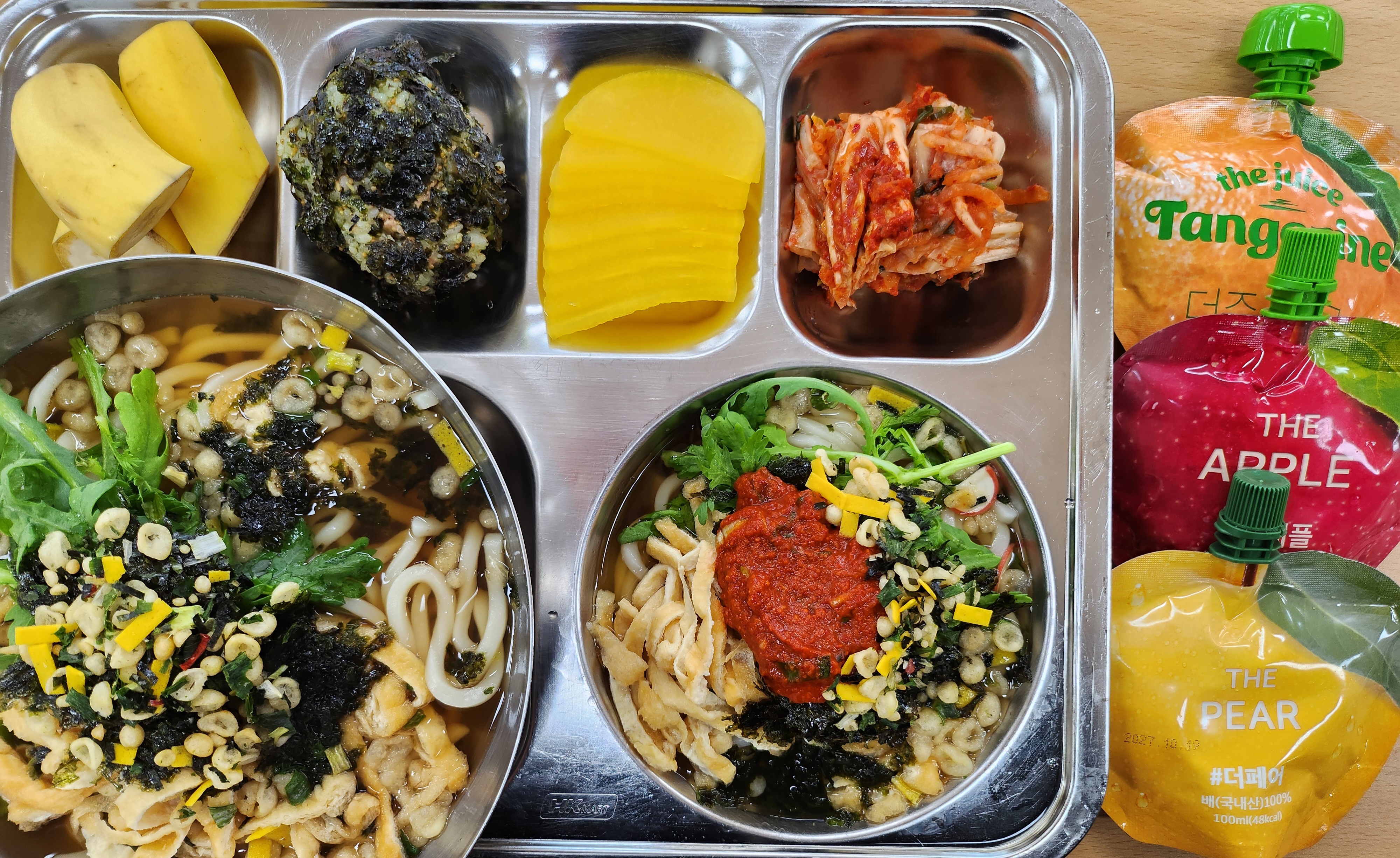 (선택)참치마요주먹밥/참치제거주먹밥(1.2.5.6.13.16)
흰죽
(선택)우동/얼큰우동(1.2.5.6.7.13.18)
얼큰우동다대기
배추김치(삼)(9)
(선택)더음료3종(더애플/더배/더감귤)100ml(13)
바나나
* 에너지/단백질/칼슘/철
918.93/33.81/523.23/5.13