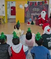 유치원에 온 산타